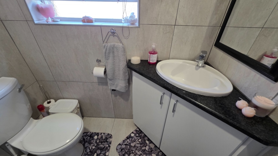 3 Bedroom Property for Sale in Island View Western Cape